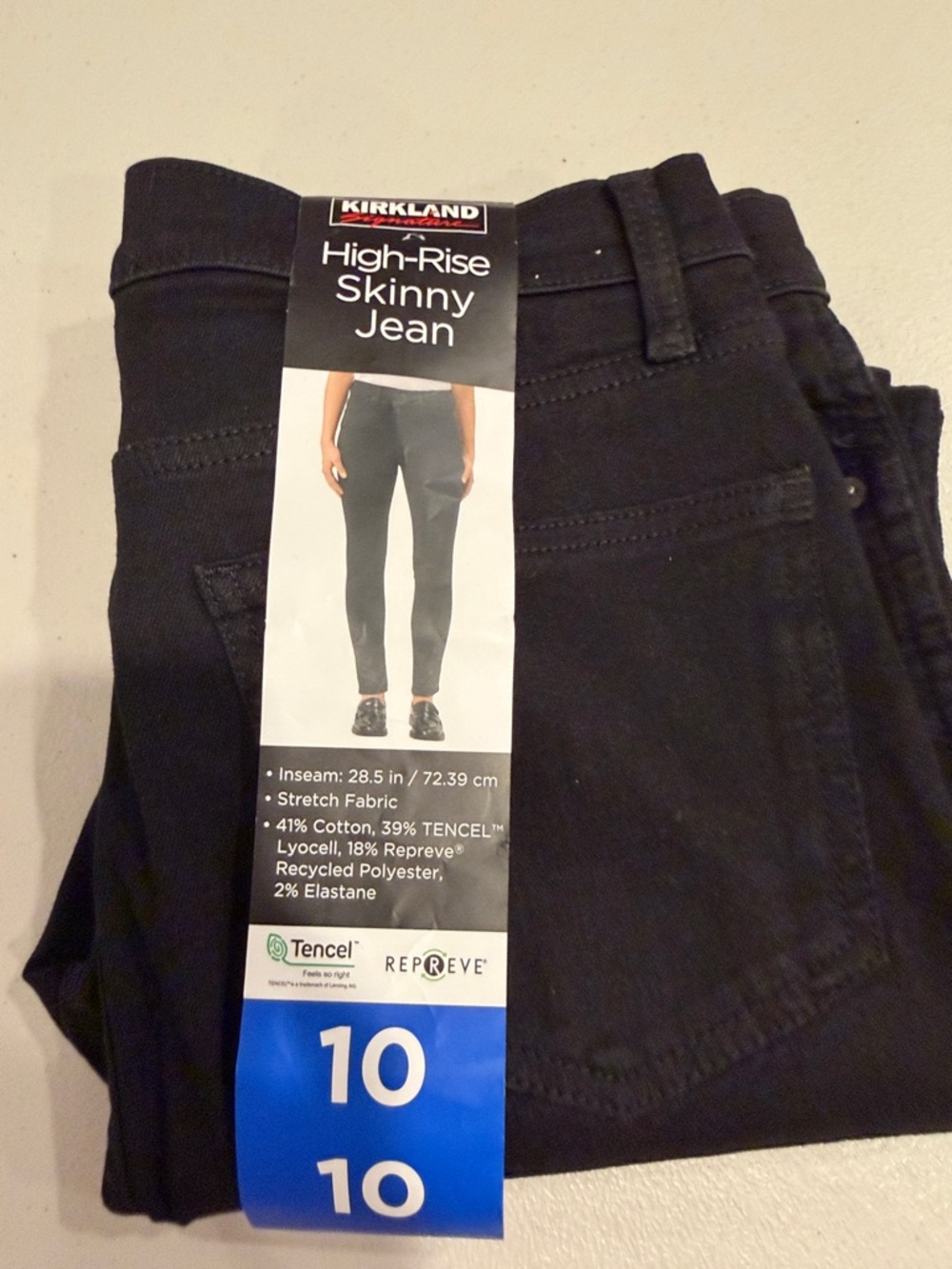 Kirkland (Costco) Women size US- 10 Black Skinny Jeans